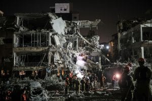 Tak Tinggal Diam: Iran Melakukan Serangan Balik Terhadap Israel