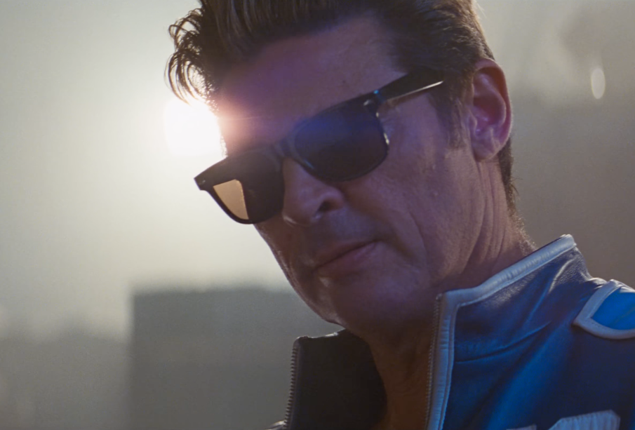 Karl Urban Tunjukkan Aksi Perdana sebagai Johnny Cage di Trailer Mortal Kombat 2