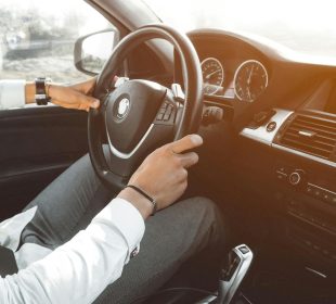 Belajar Mengemudi Otodidak Tetap Bisa Buat SIM, Ini Aturan Terbarunya