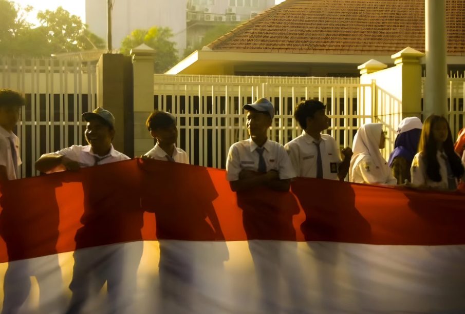 https://beritaadikara.com/bendera-merah-pu…tan-hut-ke-80-ri/