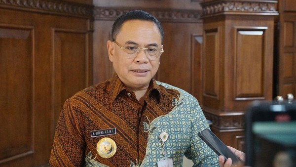 Pernyataan Bupati Pati Picu Gejolak: Ribuan Warga Demo Tolak Kenaikan PBB