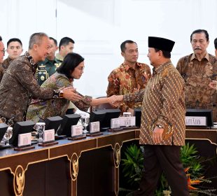 Presiden Prabowo Subianto baru-baru ini memuji para menterinya atas kerja