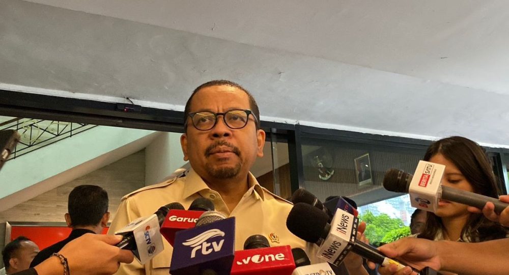 https://beritaadikara.com/ksp-siapkan-kajian-kebijakan-impor-bbm-satu-pintu-lewat-pertamina/