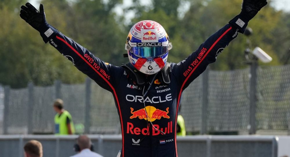 https://beritaadikara.com/max-verstappen-kuasai-monza-mclaren-diwarnai-drama-team-order/