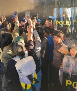 Cipayung Plus Gelar Aksi di Polrestabes Surabaya Tuntut