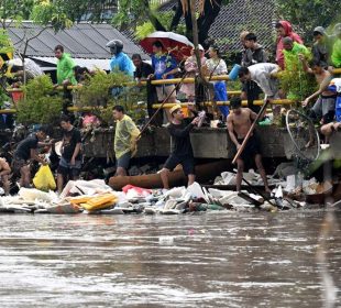 https://beritaadikara.com/banjir-melanda-bali-ribuan-warga-terdampak-dan-upaya-pemulihan-masih-berlangsung/