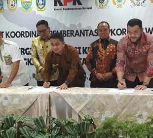 https://beritaadikara.com/dukung-komitmen-…uluh-antikorupsi/