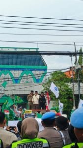 Gedung DPRD Jatim Digeruduk Massa Santri, Tuntut Sanksi Tegas Trans7