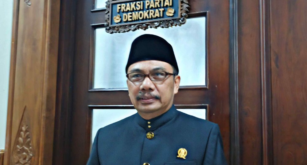 https://beritaadikara.com/momen-hut-ke-80-…tasan-kemiskinan/