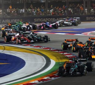https://beritaadikara.com/george-russell-menangi-gp-singapura-2025-mclaren-kunci-gelar-konstruktor-di-marina-bay/