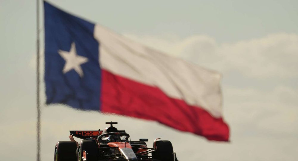 https://beritaadikara.com/max-verstappen-kembali-tak-terbendung-di-austin-persaingan-gelar-f1-2025-memanas/