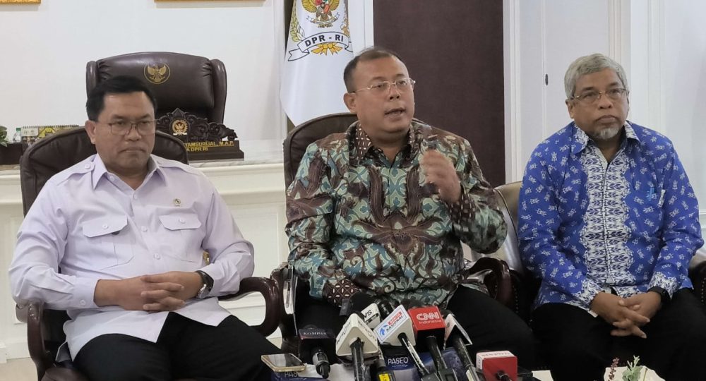 https://beritaadikara.com/wakil-ketua-dpr-klarifikasi-pernyataannya-soal-ahli-gizi-dalam-program-mbg/