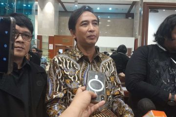 https://beritaadikara.com/dpr-dorong-revisi-menyeluruh-uu-hak-cipta-royalti-hingga-karya-ai-jadi-fokus-pembahasan/
