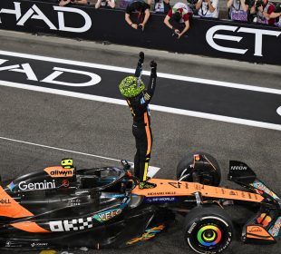 https://beritaadikara.com/lando-norris-kunci-gelar-juara-dunia-f1-2025-dalam-final-dramatis-di-abu-dhabi/