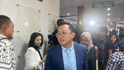 https://beritaadikara.com/ridwan-kamil-absen-di-sidang-gugatan-cerai-perdana-diwakili-kuasa-hukum-di-pa-bandung/