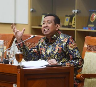 https://beritaadikara.com/dpr-ri-mulai-bahas-ruu-jabatan-hakim-jaminan-keamanan-kesejahteraan-dan-usia-pensiun-direvisi/