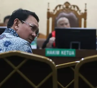 https://beritaadikara.com/ahok-ungkap-alasan-dibalik-pengunduran-diri-dari-dirut-pertamina/
