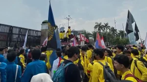 Mahasiswa Turun ke Depan DPR Hari Ini Tuntut Keadilan atas Kematian Siswa MTs di Tual, Maluku
