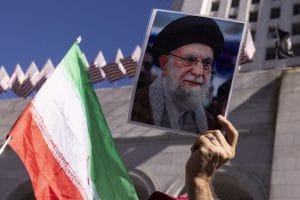 Iran Berduka, Ali Khamenei Tewas dalam Serangan Israel–AS, Timur Tengah di Ujung Krisis Besar