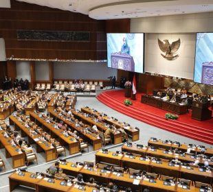 https://beritaadikara.com/dpr-soroti-insiden-penembakan-remaja-di-makassar-tuntut-sanksi-berat-bagi-pelaku/