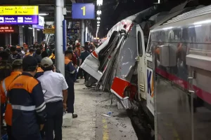 Tragedi Kecelakaan Kereta di Bekasi Timur, Korban Jiwa Mencapai Belasan Orang