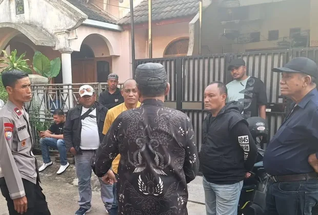 https://beritaadikara.com/rumah-penulis-ahmad-bahar-digeruduk-massa-ormas-polemik-konten-kritik-berujung-mediasi-damai/