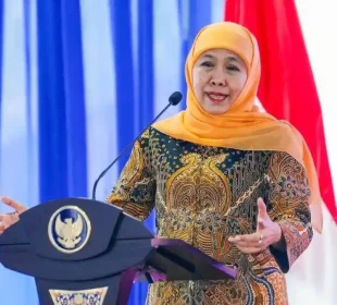 https://beritaadikara.com/kemiskinan-ekstrem-jatim-turun-jadi-029-khofifah-sebut-bukti-program-kesejahteraan-tepat-sasaran/