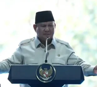 https://beritaadikara.com/statement-prabowo-orang-desa-tidak-pakai-dolar-picu-polemik-nasional-dan-guncang-sentimen-pasar/