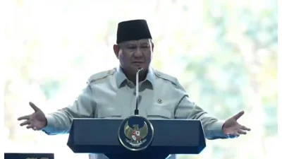 https://beritaadikara.com/statement-prabowo-orang-desa-tidak-pakai-dolar-picu-polemik-nasional-dan-guncang-sentimen-pasar/