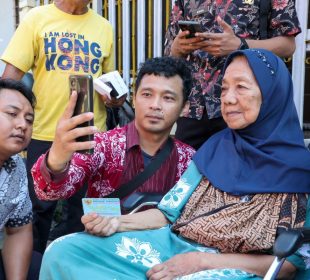 https://beritaadikara.com/pemkot-surabaya-ajak-warga-manfaatkan-perlinsos-digital-2026/