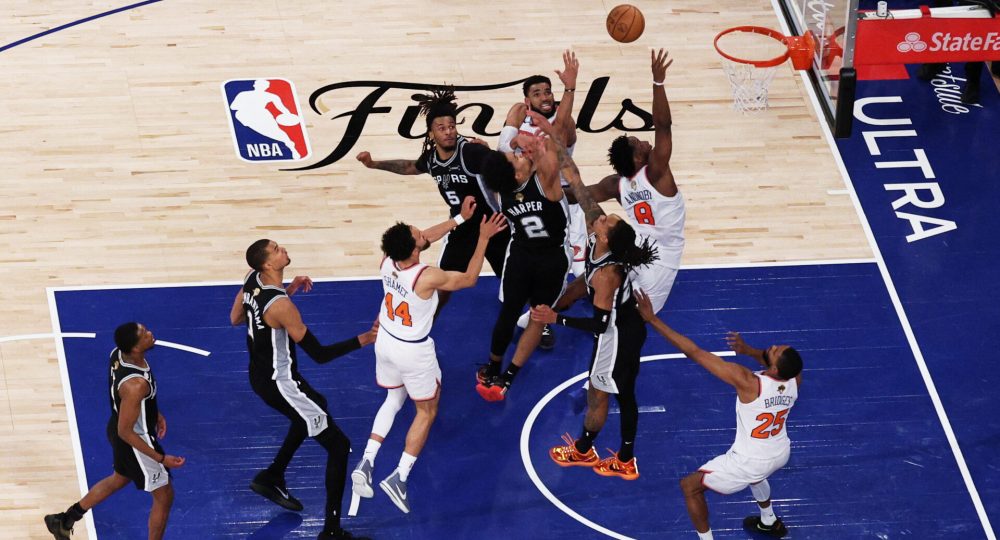 https://beritaadikara.com/knicks-cetak-sejarah-comeback-29-poin-di-game-4-nba-finals-spurs-tak-berdaya-di-detik-akhir/