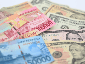 Nilai Tukar Dolar AS ke Rupiah Melampaui Rp18.000, Per hari Ini.