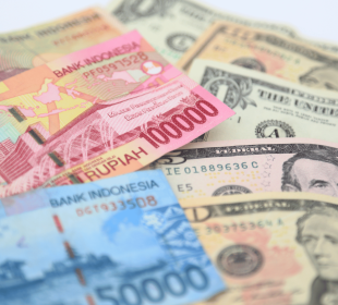 https://beritaadikara.com/nilai-tukar-dolar-as-ke-rupiah-melampaui-rp18-000-per-hari-ini/