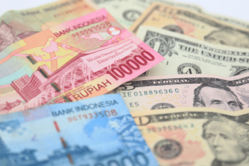 https://beritaadikara.com/nilai-tukar-dolar-as-ke-rupiah-melampaui-rp18-000-per-hari-ini/