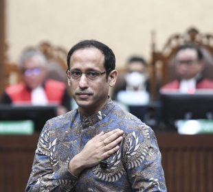 https://beritaadikara.com/nadiem-makarim-divonis-10-tahun-penjara-dalam-kasus-pengadaan-chromebook/