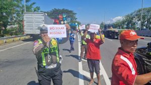 https://beritaadikara.com/krisis-solar-melanda-jatim-sopir-truk-keluhkan-antrean-panjang-dan-distribusi-terganggu/