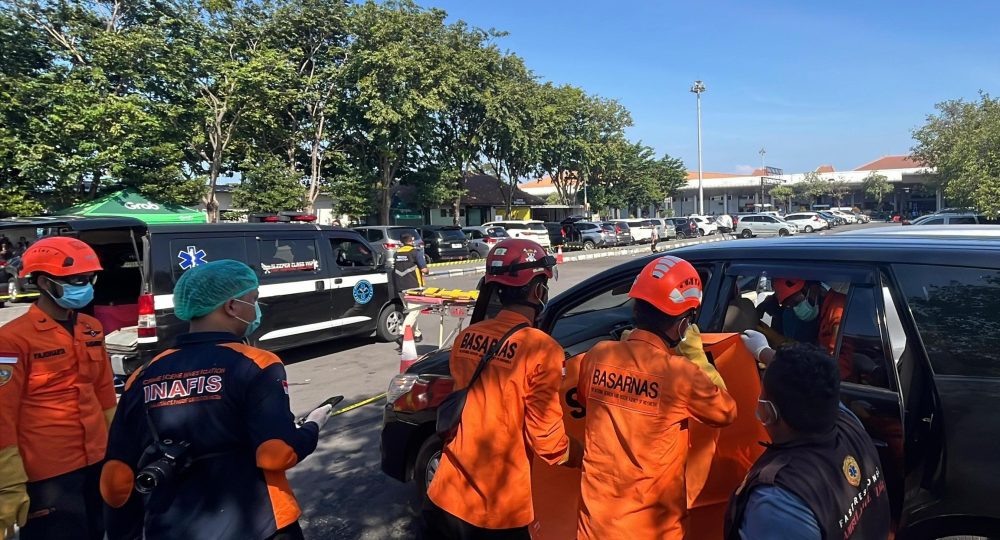 https://beritaadikara.com/asn-bangkalan-ditemukan-tewas-di-mobil-dinas-bandara-juanda-polisi-selidiki-kejanggalan-kasus/