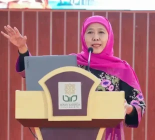 https://beritaadikara.com/ekspor-industri-halal-jawa-timur-tembus-usd-322-miliar-bukti-produk-halal-jatim-miliki-daya-saing-tinggi/
