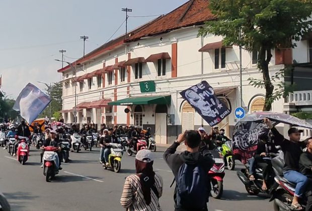 Ribuan Pesilat Padati Surabaya, Tuntut Keadilan atas Kasus Dugaan Kekerasan Debt Collector