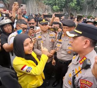 BEM UI Gelar Aksi ‘Merebut Kemerdekaan’ di Bundaran HI, Delapan Tuntutan Disuarakan