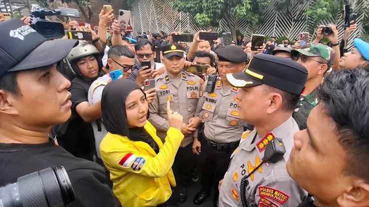 BEM UI Gelar Aksi ‘Merebut Kemerdekaan’ di Bundaran HI, Delapan Tuntutan Disuarakan