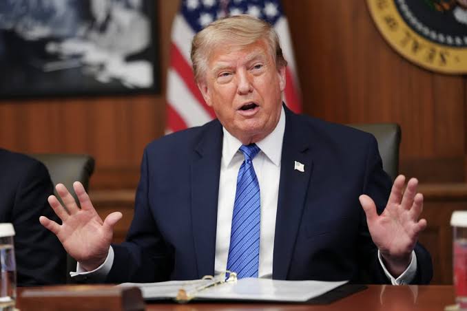 Trump Klaim Batalkan Serangan ke Iran Usai Tercapai Kesepakatan Selat Hormuz