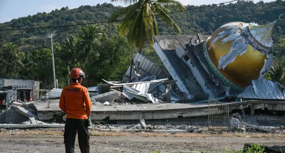 Mendagri Dorong Percepatan Pendataan Sekolah dan Rumah Ibadah Terdampak Gempa NTT