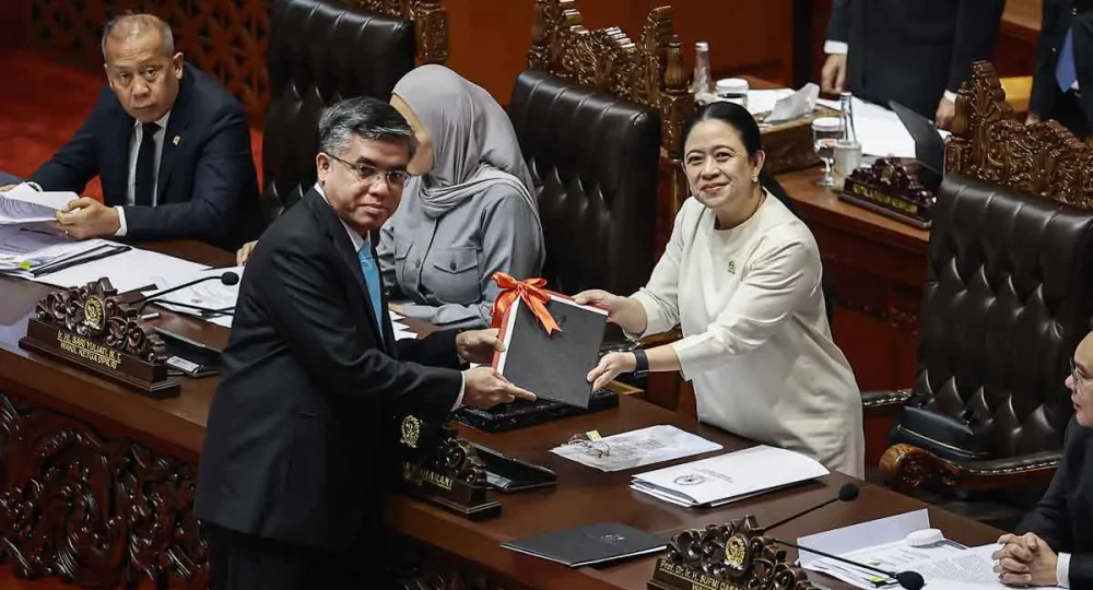 DPR Sahkan UU Pelindungan Ketenagakerjaan, Aturan Baru Perkuat Hak Buruh dan Pesangon