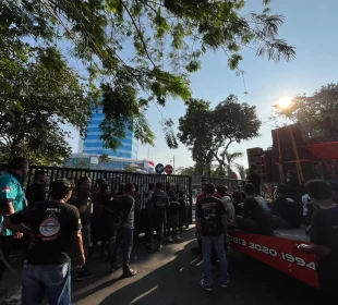 Ratusan Sopir GSJT Geruduk Surabaya, Desak Penghapusan Barcode Solar Bersubsidi