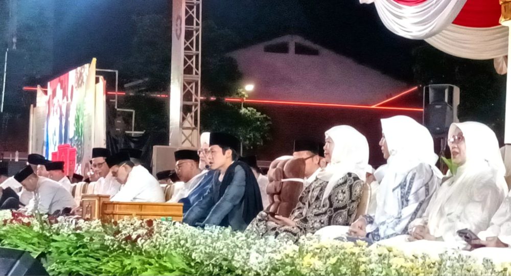 Ribuan Jemaah Padati Grahadi dalam Tabligh Akbar Hari Santri 2026