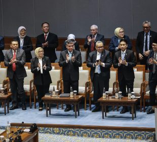 Pemerintah Tegaskan Wacana Jam Kerja 45 Jam Seminggu Tak Diterapkan, Aturan Tetap 40 Jam